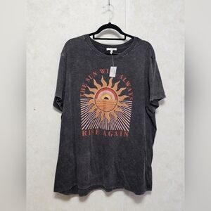 NWT 2X T Shirt Maurices. Grey Sunshine